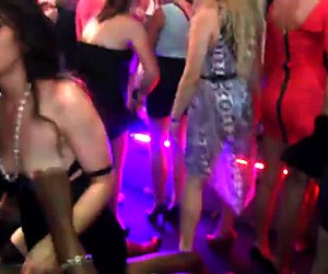 Amateur partybabe rides interracial cock