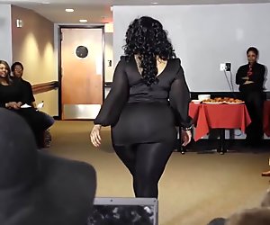 SEXY PLUS SIZE WOMEN