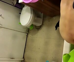 milf showering3.