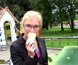 Amateur sex free in the park