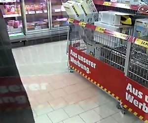 Fucking inside Supermarket Ficken im Supermarkt