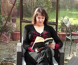 Amateur granny with big tits and hungry cunt